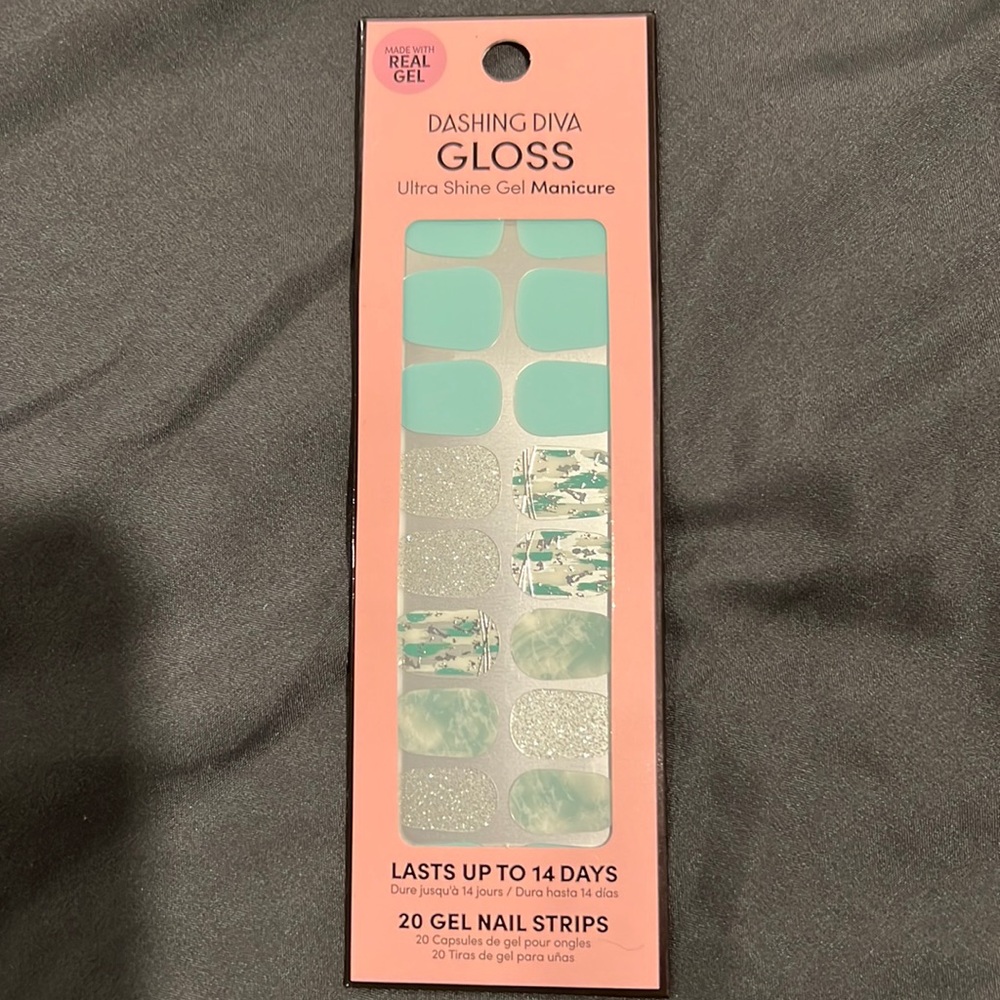 Dashing Diva gel nail strips